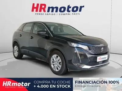Usado Peugeot 3008 Active 131 CV (96 kW) 2021 Gris SUV