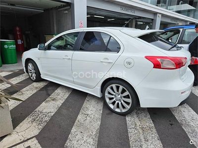 Usado Mitsubishi Lancer Sportback Motion 143 CV (105 kW) 2010 Blanco Berlina