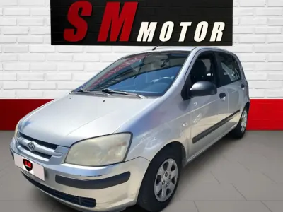 Usado Hyundai Getz 63 CV (46 kW) 2003 Gris / plata Utilitario
