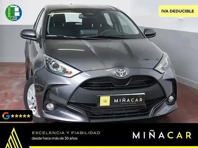 Usado Toyota Yaris Hybrid Business Edition 116 CV (85 kW) 2025 Gris Berlina