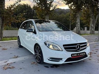 Usado Mercedes B180 109 CV (80 kW) 2013 Blanco Monovolumen