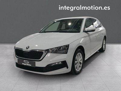 Usado Skoda Scala Ambition 110 CV (80 kW) 2023 Blanco Utilitario