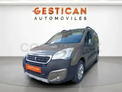 Usado Peugeot Partner Tepee Outdoor 110 CV (80 kW) 2017 Gris / plata Monovolumen