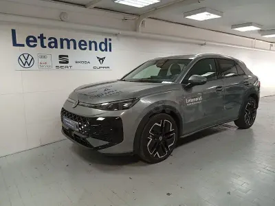 Usado VW T-Roc R-line 150 CV (110 kW) 2026 Gris / plata SUV