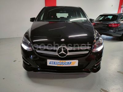 Mercedes B200