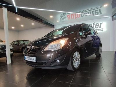 Gris Usado 2013 Opel Meriva Selective Monovolumen | 10.900 € (Caro)