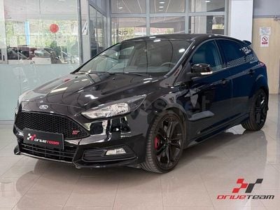 Usado Ford Focus ST 250 CV (183 kW) 2018 Negro Berlina