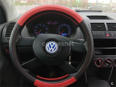 Rojo Usado 2003 VW Polo Trendline Berlina | 2800 € (Precio justo)