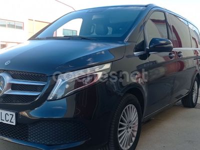 Mercedes V220