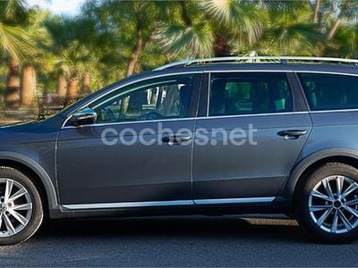 Usado VW Passat 170 CV (125 kW) 2012 Azul Familiar