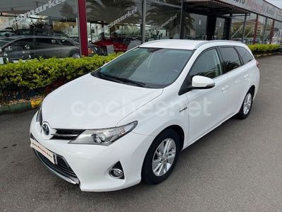 Toyota Auris Hybrid