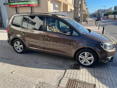 Usado VW Touran Sport 140 CV (102 kW) 2012 Gris / plata Monovolumen