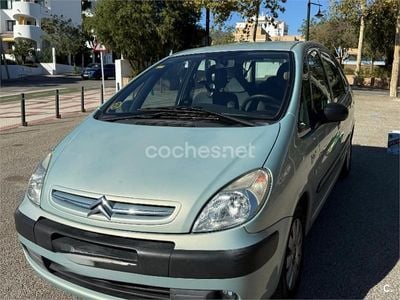 Gris / plata Usado 2005 Citroën Xsara Picasso Monovolumen | 3500 € (Precio justo)