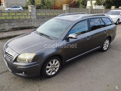 Gris / plata Usado 2006 Toyota Avensis Executive Familiar | 1500 € (Un poco caro)