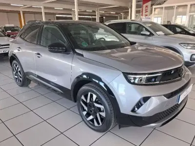 Usado Opel Mokka 136 CV (100 kW) 2025 Gris SUV