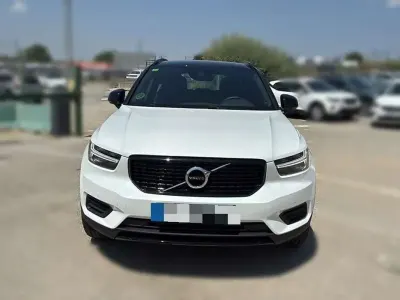 Usado Volvo XC40 R-Design 129 CV (94 kW) 2022 Blanco SUV