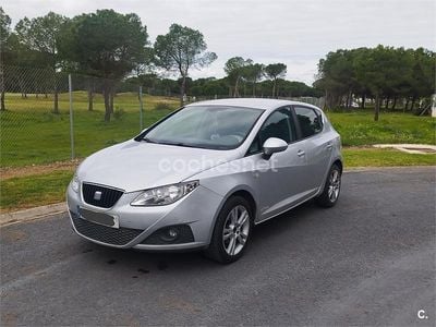 Usado Seat Ibiza Copa 90 CV (66 kW) 2012 Gris / plata Berlina