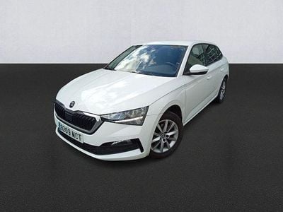 Usado Skoda Scala Ambition 110 CV (80 kW) 2022 Blanco Utilitario
