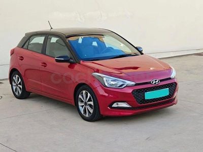 Usado Hyundai i20 84 CV (61 kW) 2017 Granate Berlina