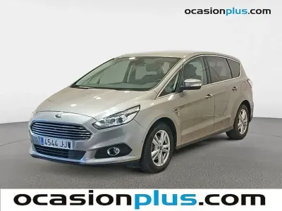 Usado Ford S-MAX Titanium 150 CV (110 kW) 2015 Gris Monovolumen
