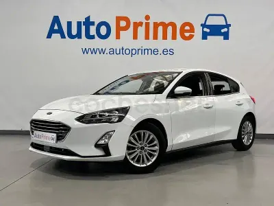Usado Ford Focus Trend 120 CV (88 kW) 2021 Blanco Berlina
