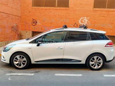 Blanco Usado 2017 Renault Clio GrandTour LIMITED Familiar | 9300 € (Precio justo)