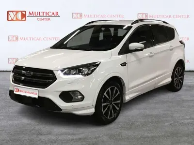 Usado Ford Kuga ST-Line 120 CV (88 kW) 2019 Blanco SUV