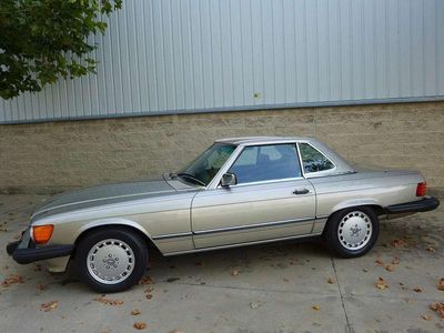 Usado Mercedes 560 227 CV (166 kW) 1987 Beige Descapotable