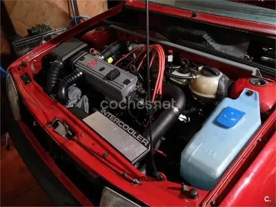 Usado VW Polo 112 CV (82 kW) 1992 Rojo Coupe