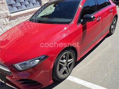Begagnad Mercedes A180 109 HK (80 kW) 2019 Röd Sedan