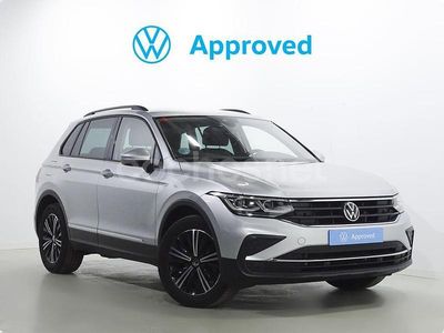 Gris / plata Usado 2021 VW Tiguan Life SUV | 24.500 € (Buen precio)