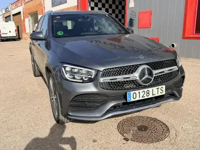 Usado Mercedes GLC200 163 CV (119 kW) 2021 Gris / plata SUV