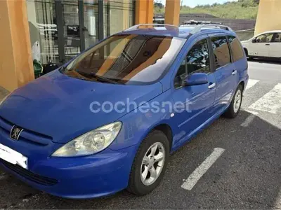 Usado Peugeot 307 90 CV (66 kW) 2004 Azul Familiar