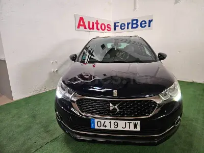 Usado DS Automobiles DS4 Crossback Style 120 CV (88 kW) 2017 Negro SUV