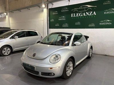 Usado VW New Beetle 105 CV (77 kW) 2010 Gris / plata Utilitario