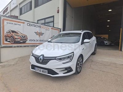 Usado Renault Mégane GrandTour Techno 140 CV (102 kW) 2022 Blanco Familiar