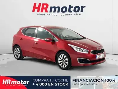 Usado Kia Ceed GT 90 CV (66 kW) 2016 Rojo Berlina