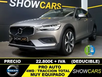 Begagnad Volvo V60 CC Pro 197 HK (144 kW) 2021 Beige Kombi