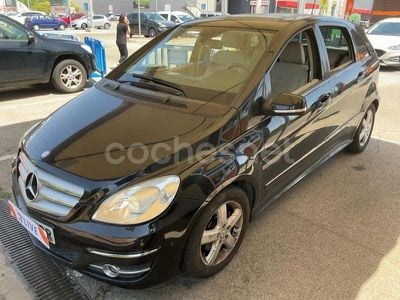Mercedes B200