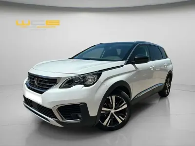Usado Peugeot 5008 Allure 129 CV (94 kW) 2019 Blanco SUV