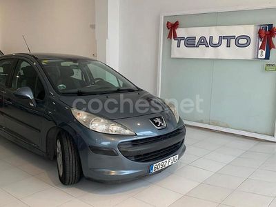 Gris / plata Usado 2006 Peugeot 207 Berlina | 3400 € (Un poco caro)