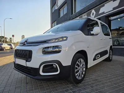 Usado Citroën Berlingo Feel 102 CV (75 kW) 2020 Blanco Monovolumen