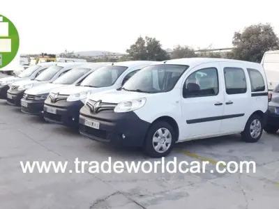 Usado Renault Kangoo LIMITED 116 CV (85 kW) 2021 Blanco Monovolumen