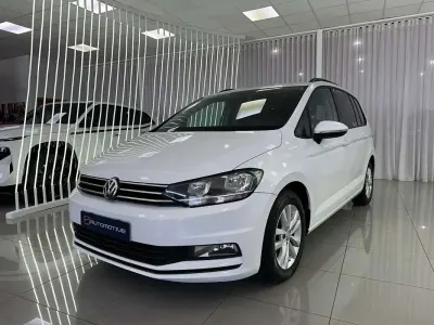 Usado VW Touran Advance 116 CV (85 kW) 2018 Blanco Monovolumen