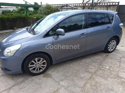 Usado Toyota Verso Active 132 CV (97 kW) 2014 Azul Monovolumen