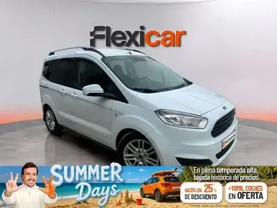 Usado Ford Tourneo Courier Titanium 95 CV (69 kW) 2017 Blanco Monovolumen