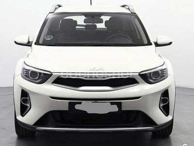Usado Kia Stonic 84 CV (61 kW) 2022 Blanco SUV