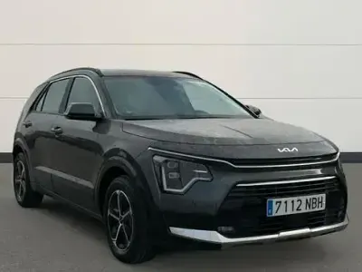 Usado Kia Niro 129 CV (94 kW) 2025 Gris SUV