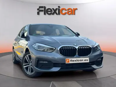 Usado BMW 118 150 CV (110 kW) 2022 Gris Utilitario