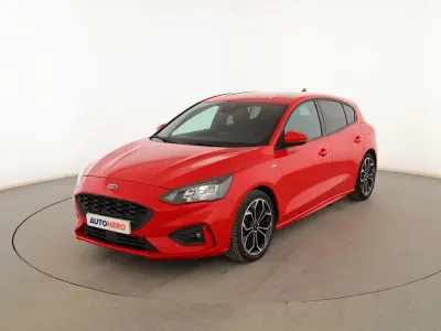 Usado Ford Focus ST-Line 125 CV (91 kW) 2021 Rojo Berlina